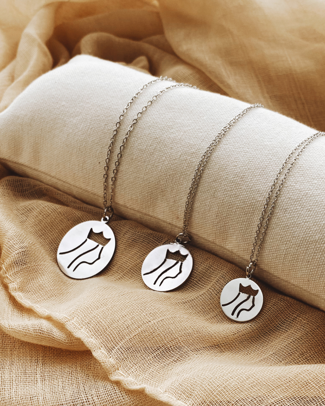 Colar Aço Rainha Santa Isabel L