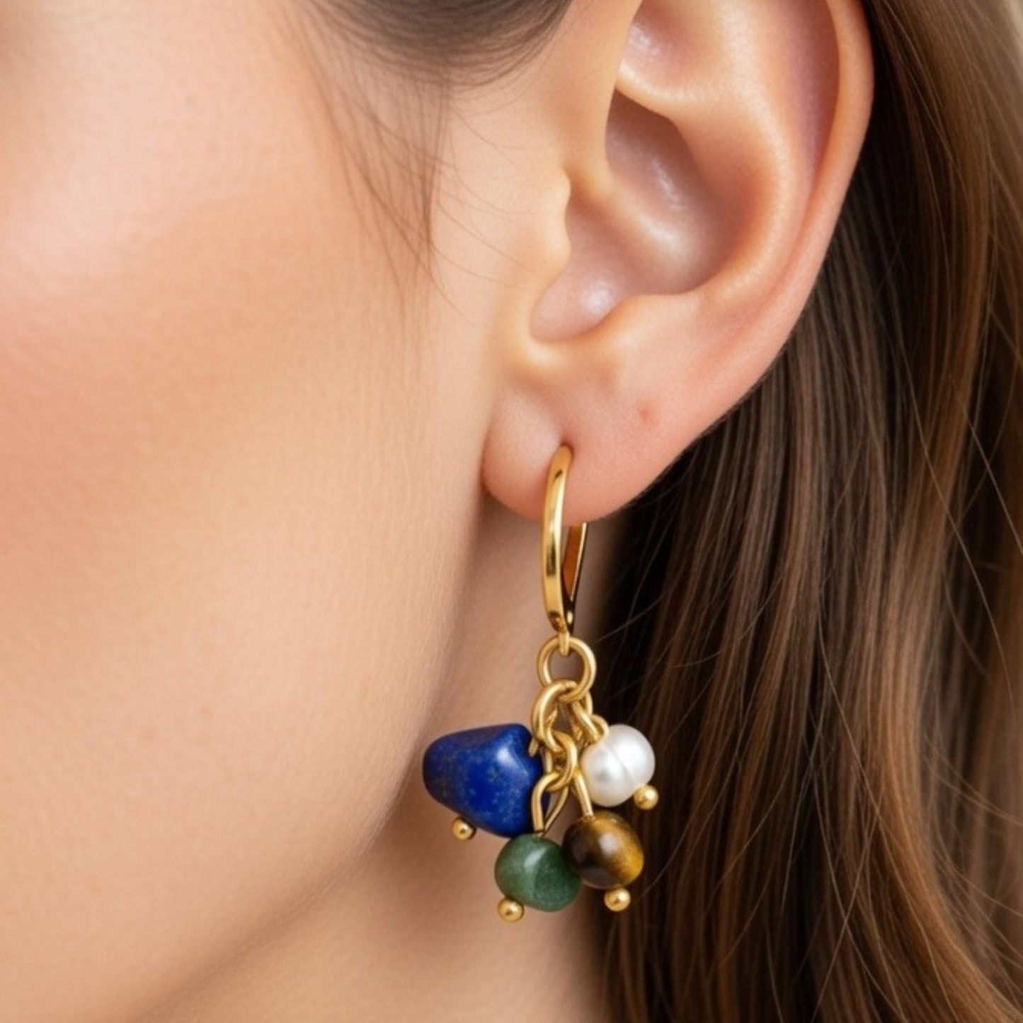 Brincos Dourados com Pedras Naturais