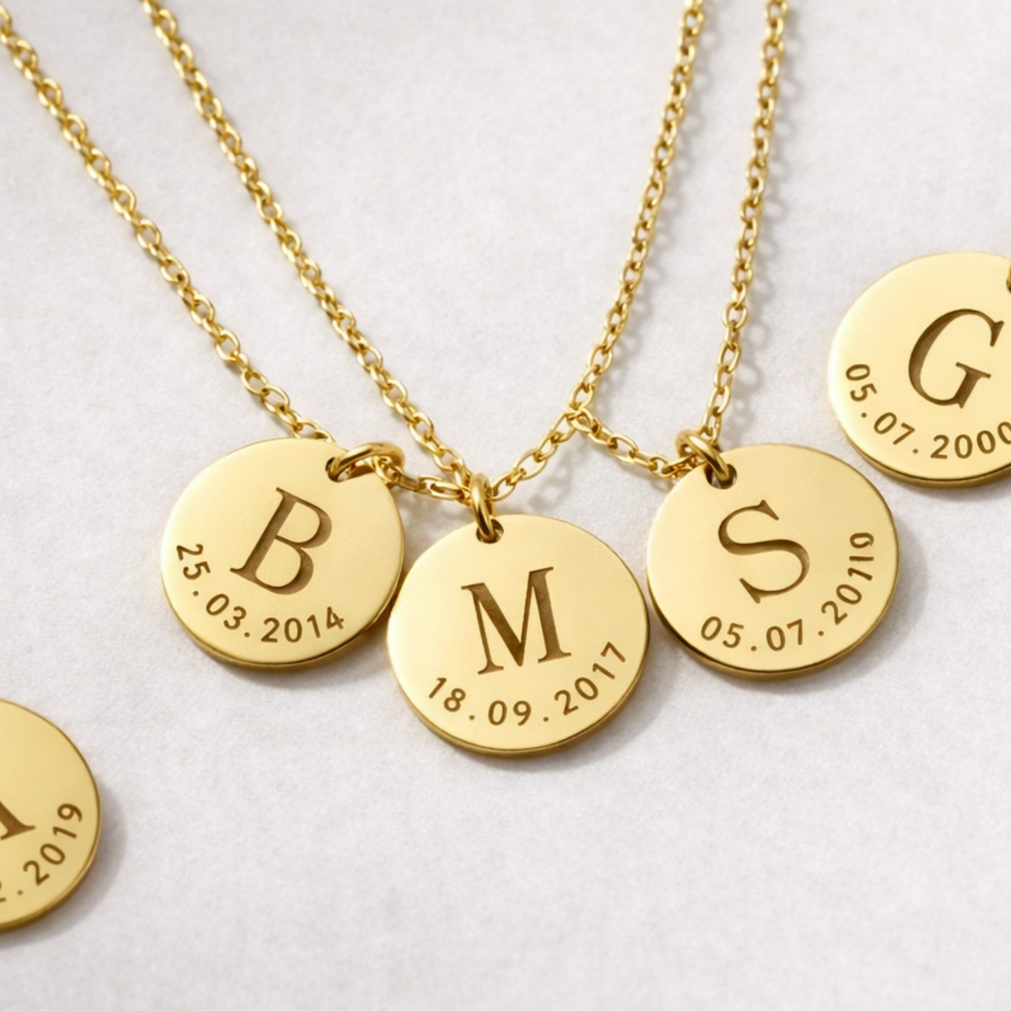 Colar Personalizado Inicial com Data